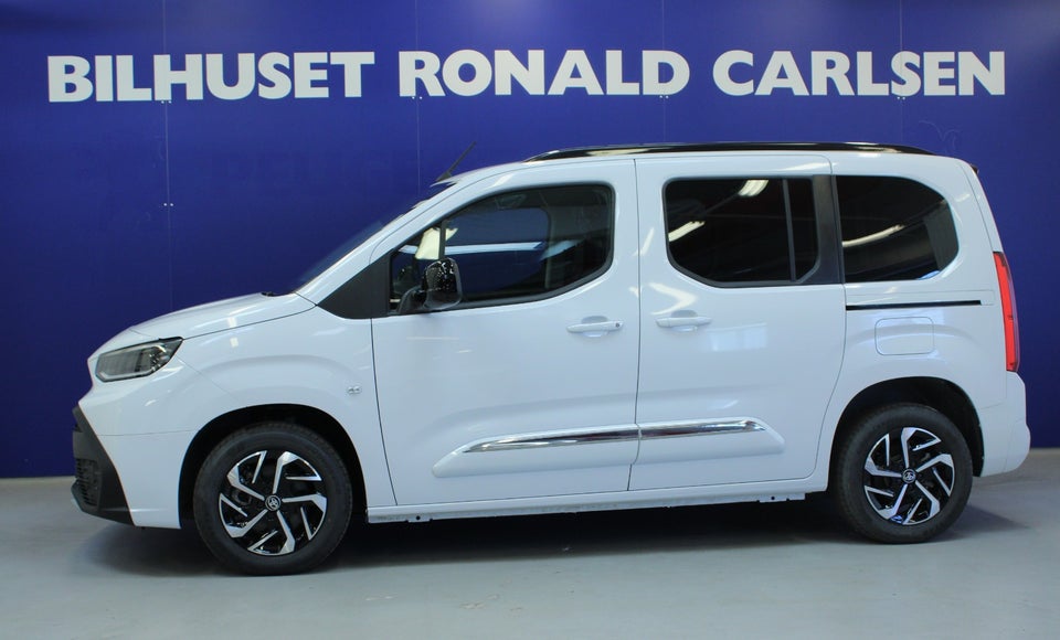 Toyota ProAce City Verso 50 Medium Family 5d