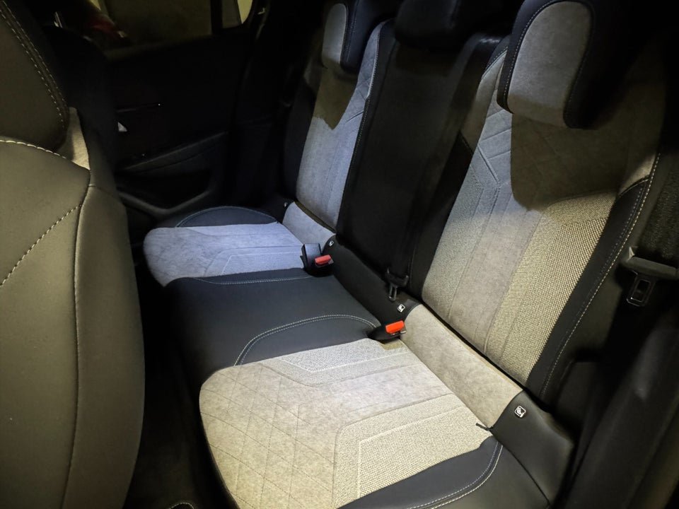 Peugeot e-208 50 GT 5d