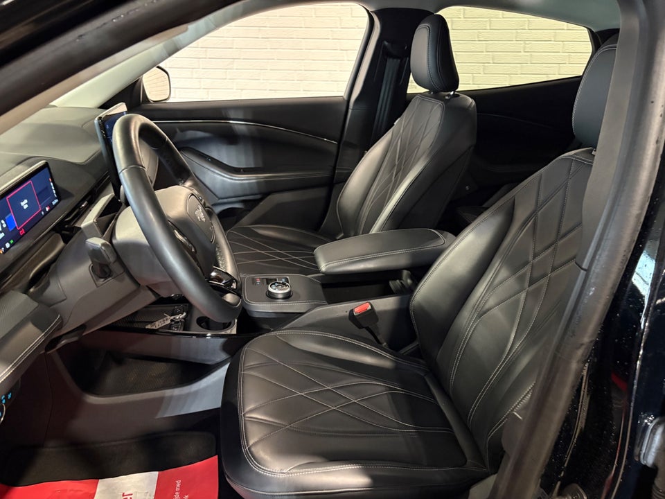 Ford Mustang Mach-E 98 Extended Range 5d