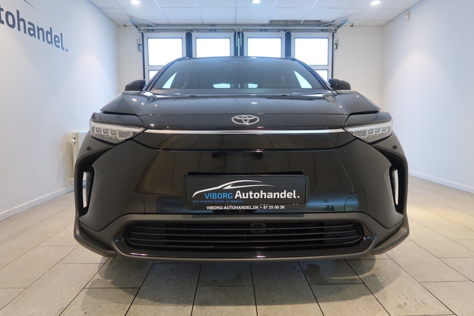 Toyota bZ4X Executive 5d