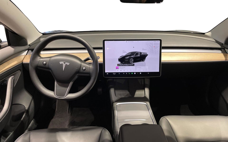 Tesla Model 3 RWD 4d