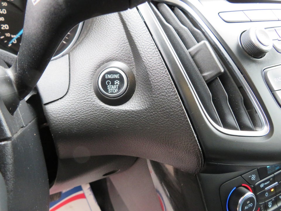 Ford Focus 1,0 SCTi 100 Titanium stc. 5d