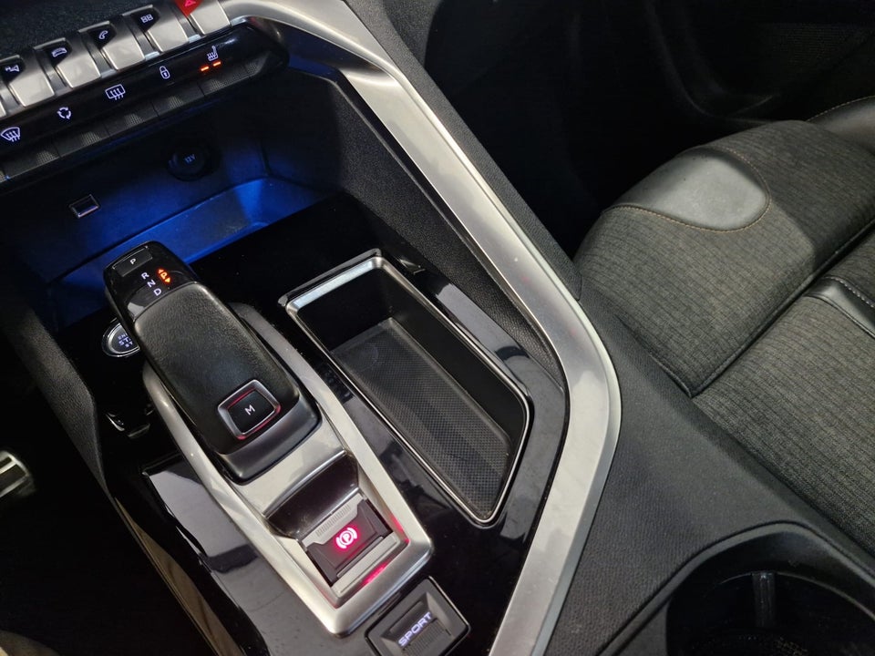 Peugeot 3008 1,2 PureTech 130 GT Line EAT8 5d