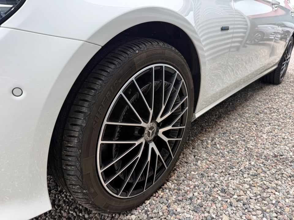 Mercedes E300 de 2,0 Avantgarde stc. aut. 4Matic 5d