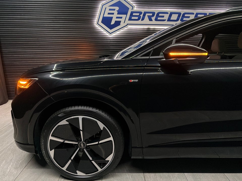 Audi Q4 e-tron 55 S-line quattro 5d
