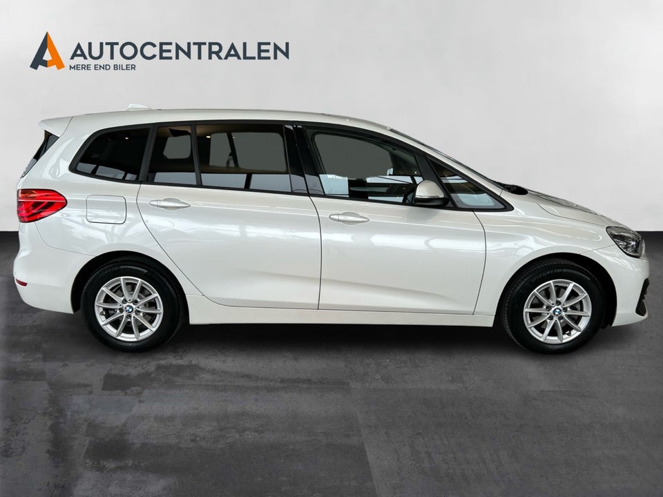 BMW 216i 1,5 Gran Tourer Connected 7prs 5d