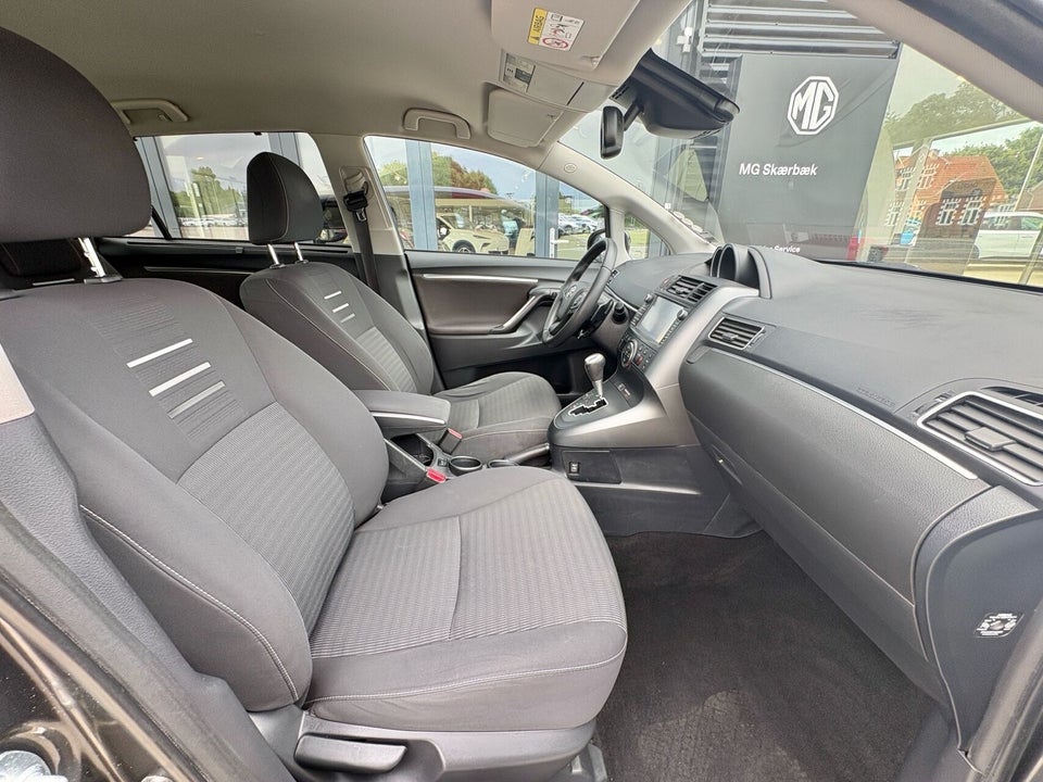Toyota Verso 1,8 VVT-i T2 Premium MDS 7prs 5d
