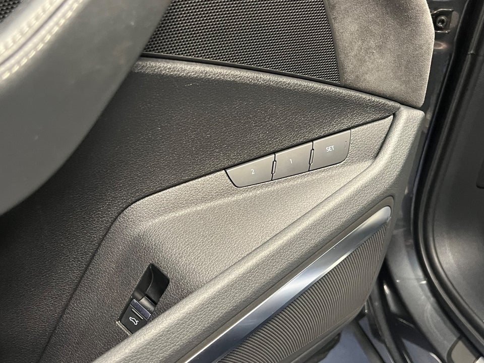 Audi e-tron 55 S-line Sportback quattro 5d