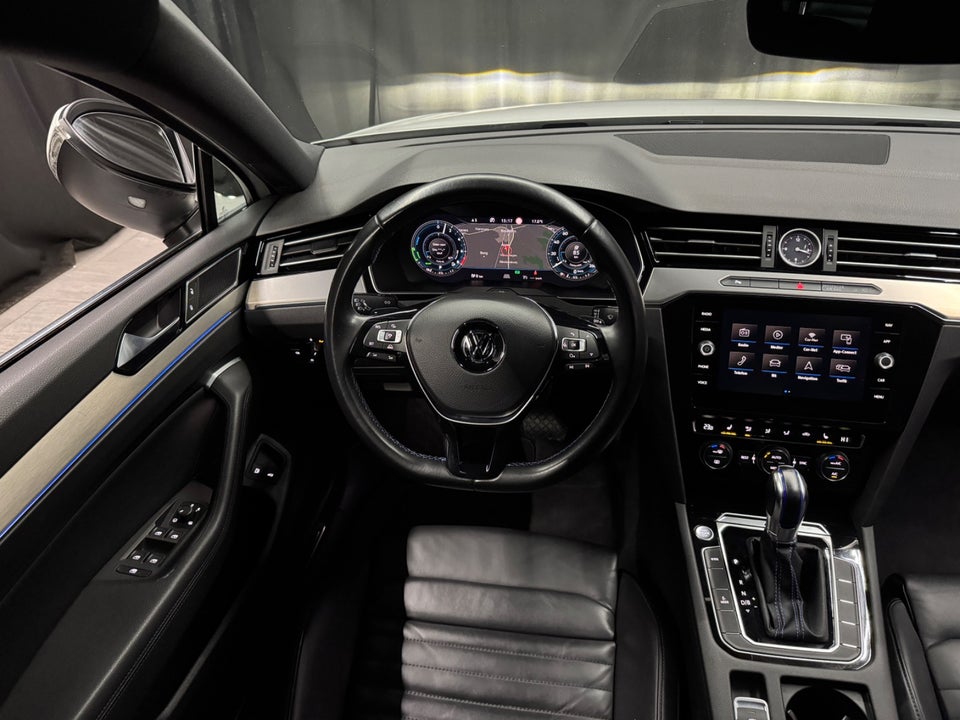 VW Passat 1,4 GTE DSG 4d