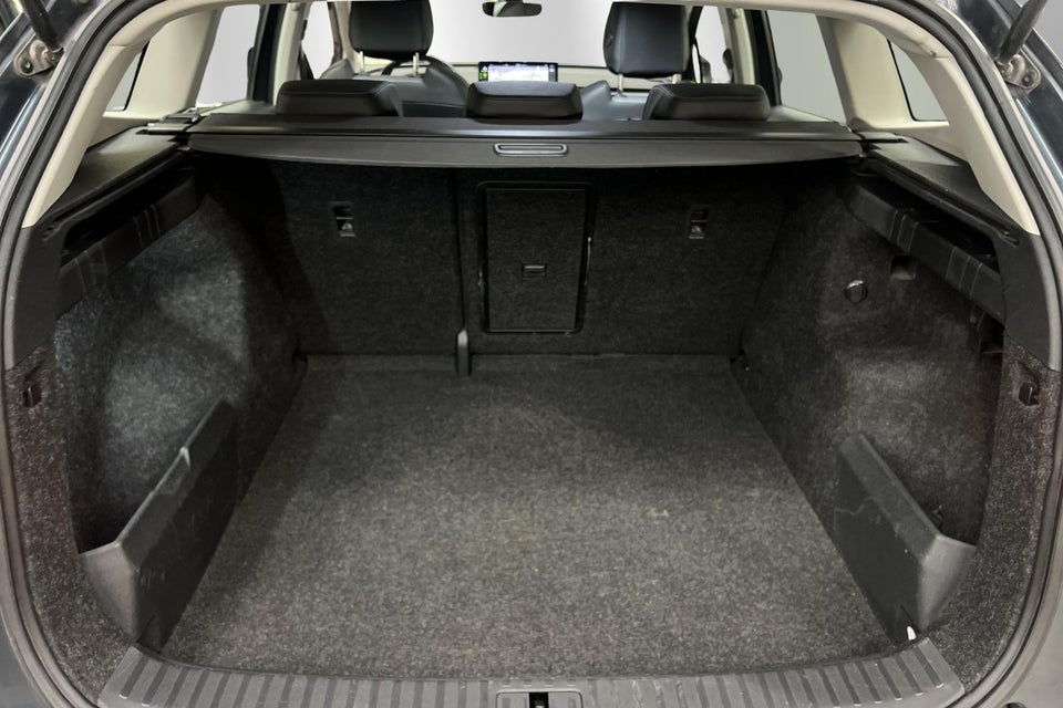 Skoda Enyaq 60 iV Plus 5d