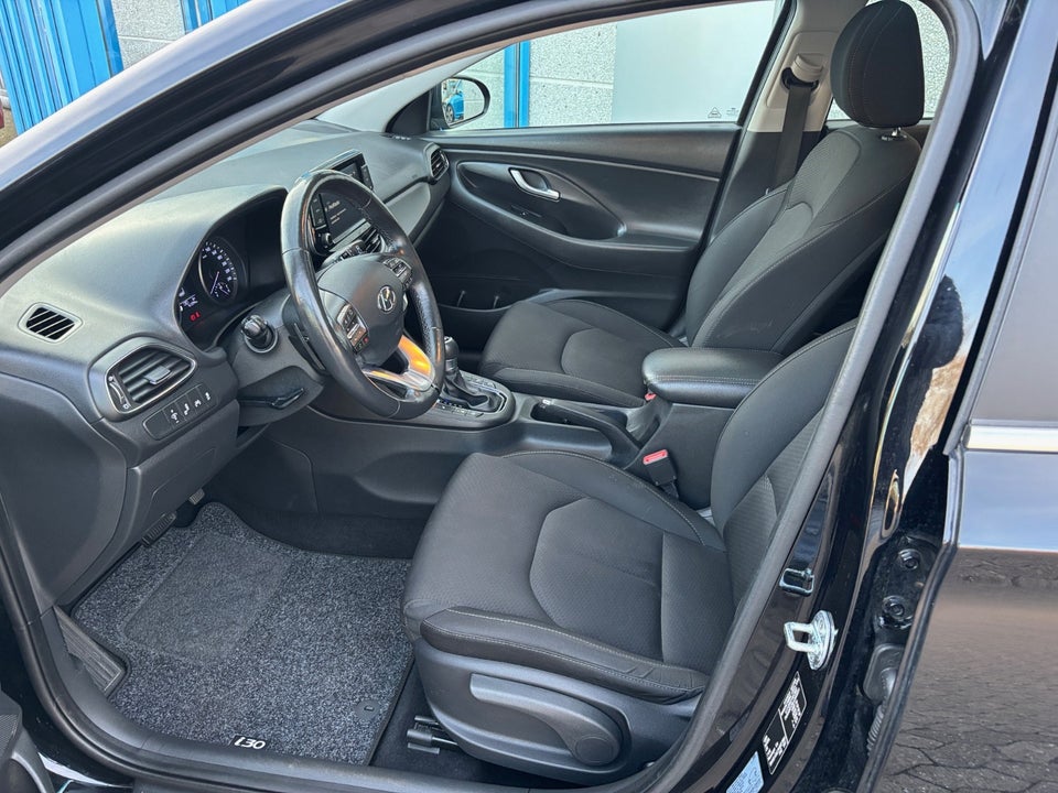 Hyundai i30 1,4 T-GDi Premium stc. DCT 5d