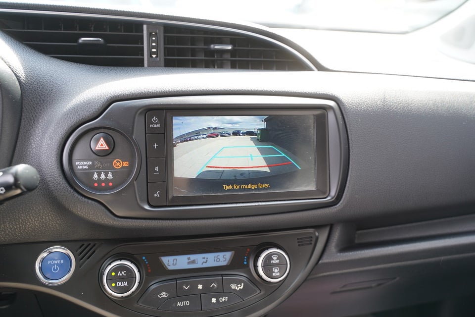 Toyota Yaris 1,5 Hybrid H3 Limited Smart e-CVT 5d