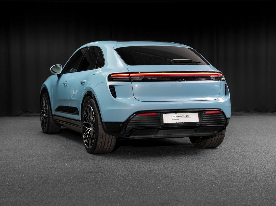Porsche Macan Turbo 5d