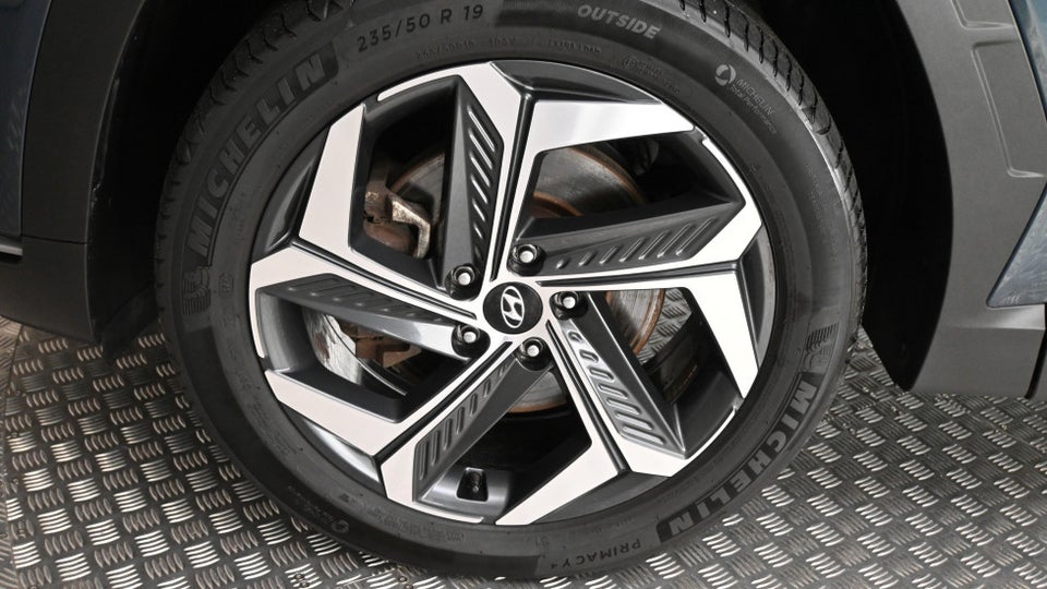 Hyundai Tucson 1,6 PHEV Essential aut. 4WD 5d