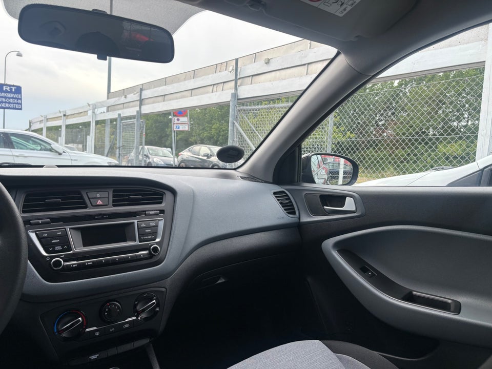 Hyundai i20 1,25 Move 5d