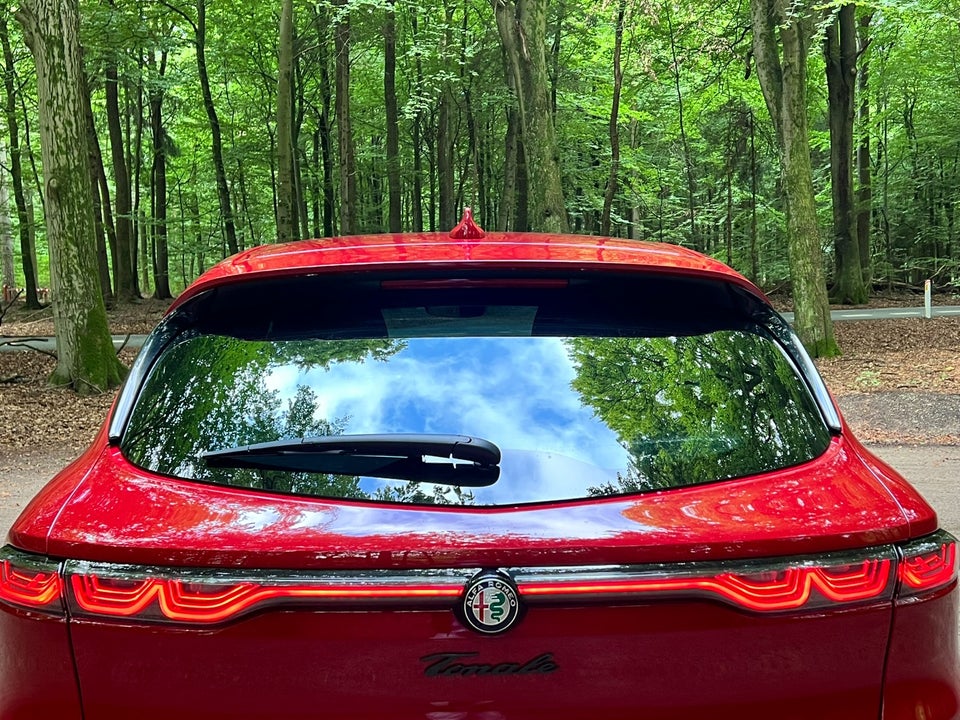 Alfa Romeo Tonale 1,3 PHEV Veloce Speciale aut. Q4 5d