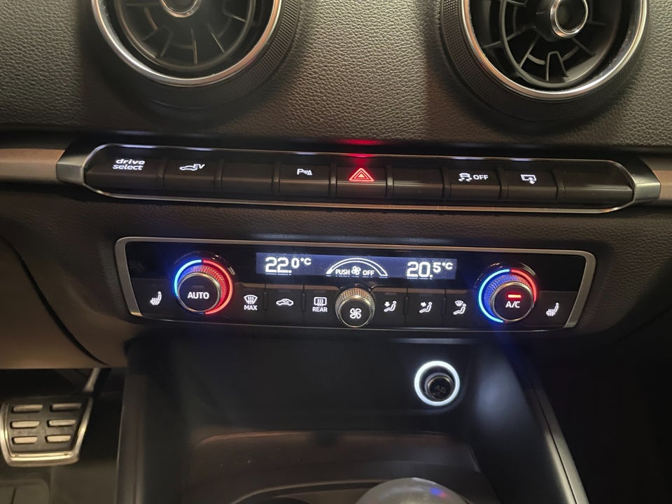 Audi A3 1,4 e-tron Sportback S-tr. 5d