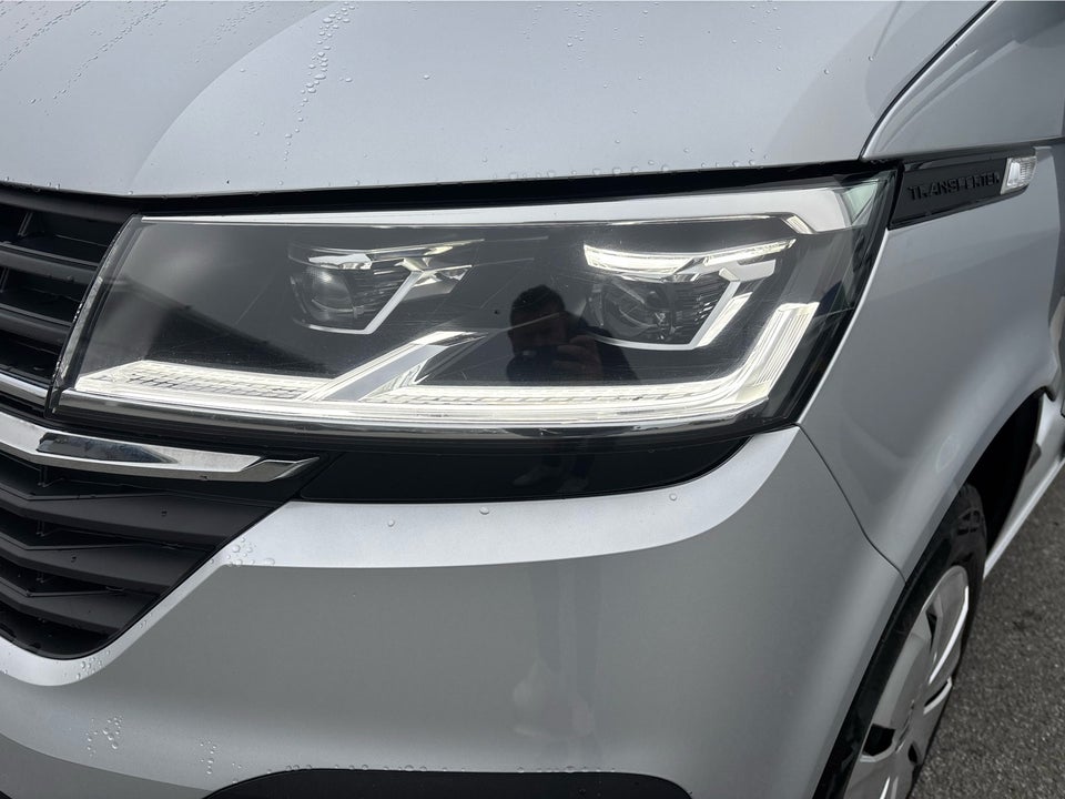 VW Transporter 2,0 TDi 150 Kassevogn DSG kort