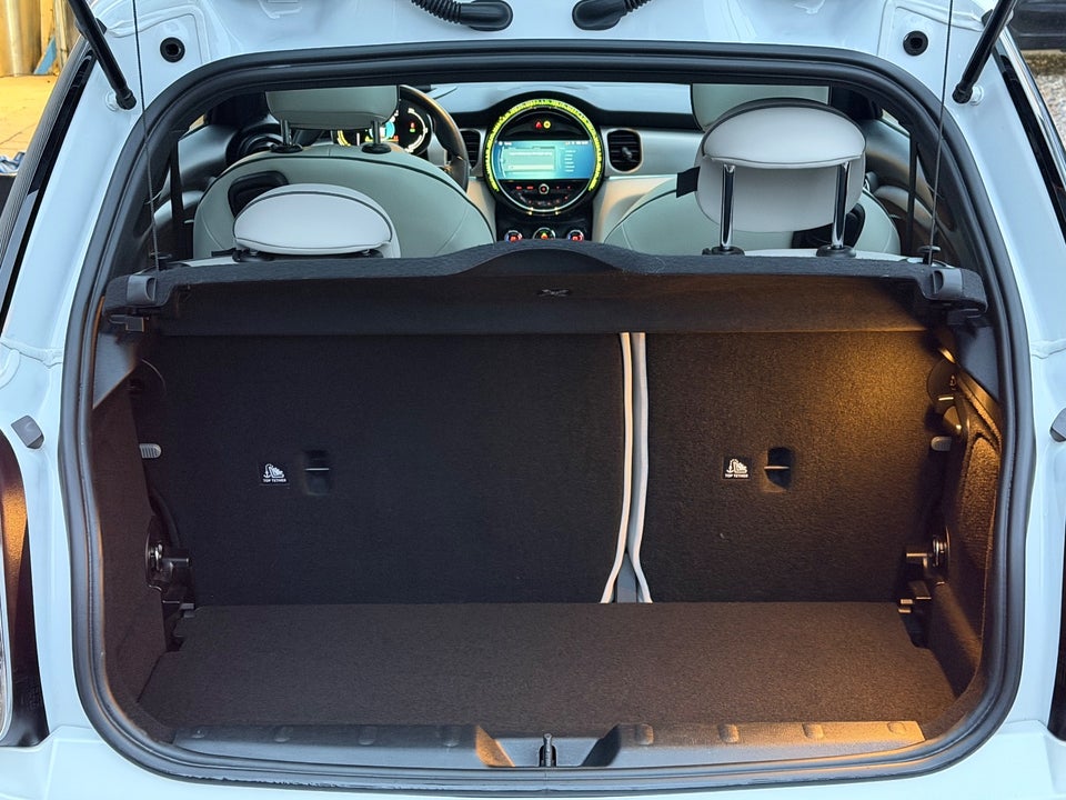 MINI Cooper SE Maximise 3d