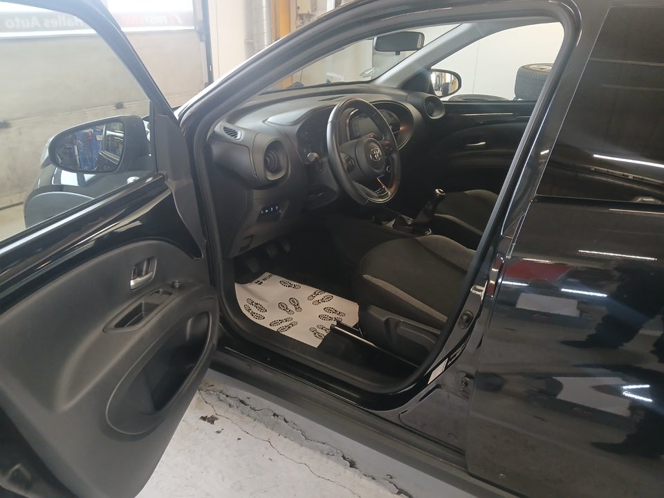 Toyota Aygo X 1,0 Play Comfort 5d
