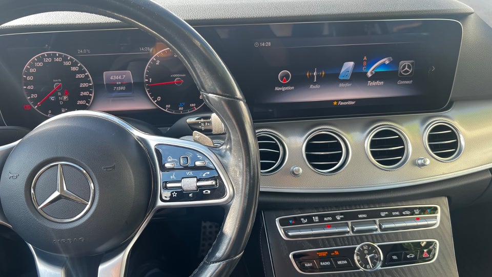 Mercedes E220 d 2,0 AMG Line aut. 4d