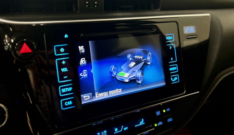 Toyota Auris 1,8 Hybrid Prestige Touring Sports CVT 5d