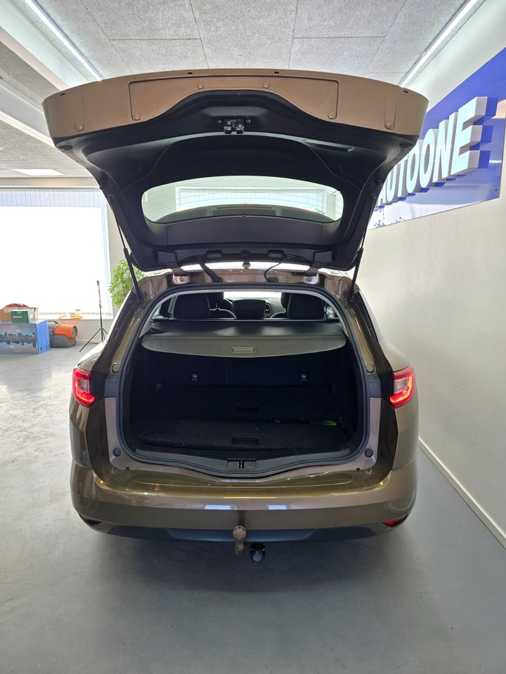 Renault Megane IV 1,2 TCe 100 Life 5d