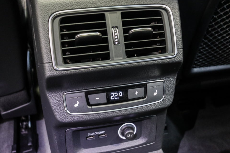 Audi Q5 40 TDi S-line quattro S-tr. 5d