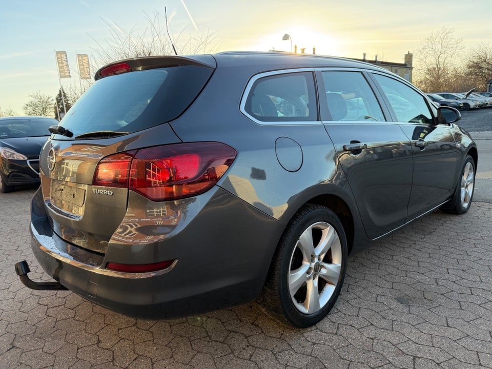Opel Astra 1,4 T 140 Sport Sports Tourer 5d