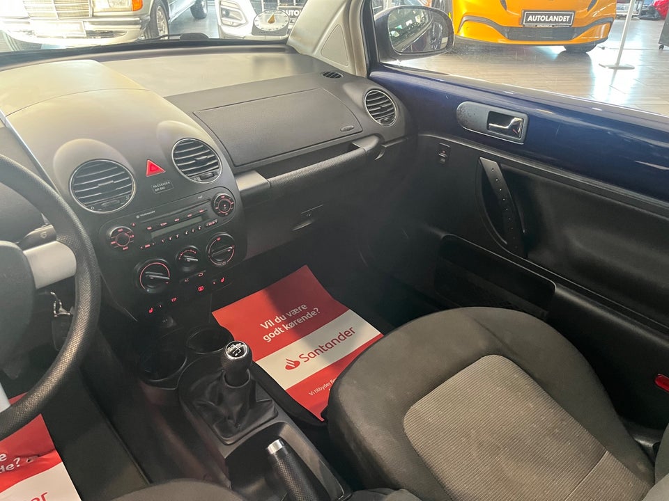 VW New Beetle 1,6 Trendline 2d