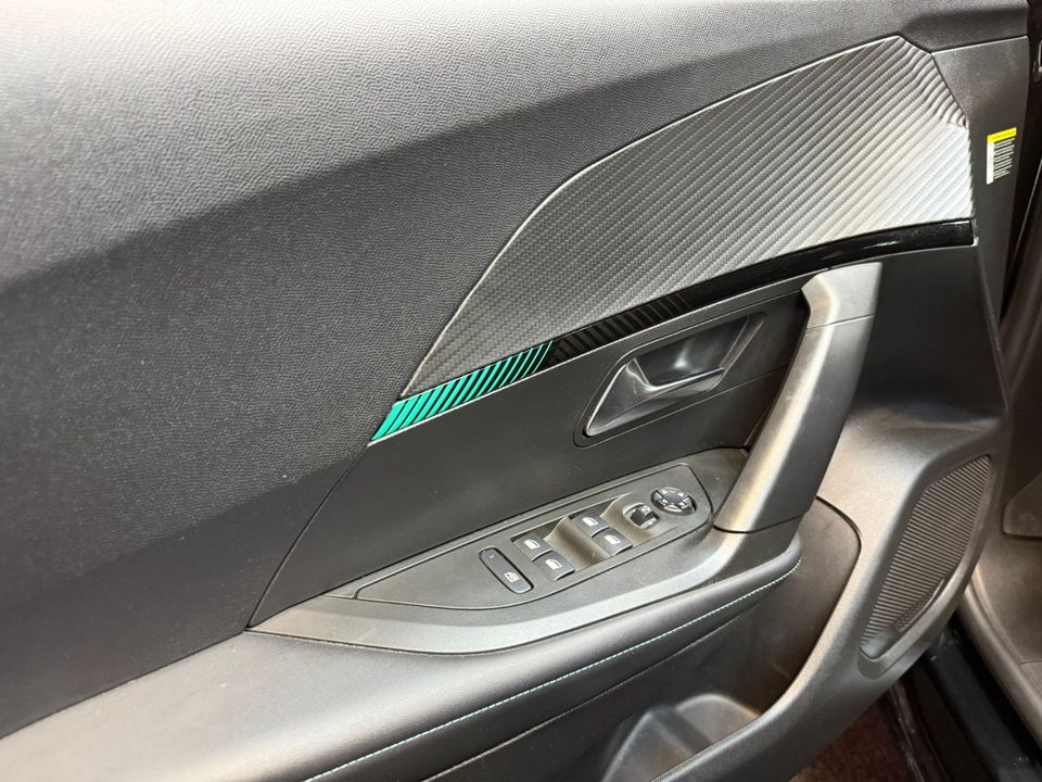 Peugeot 2008 1,2 PureTech 130 Allure Pack 5d