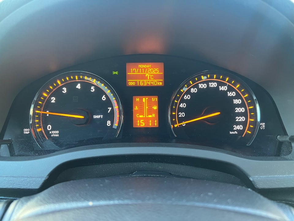 Toyota Avensis 1,6 VVT-i T1 stc. 5d