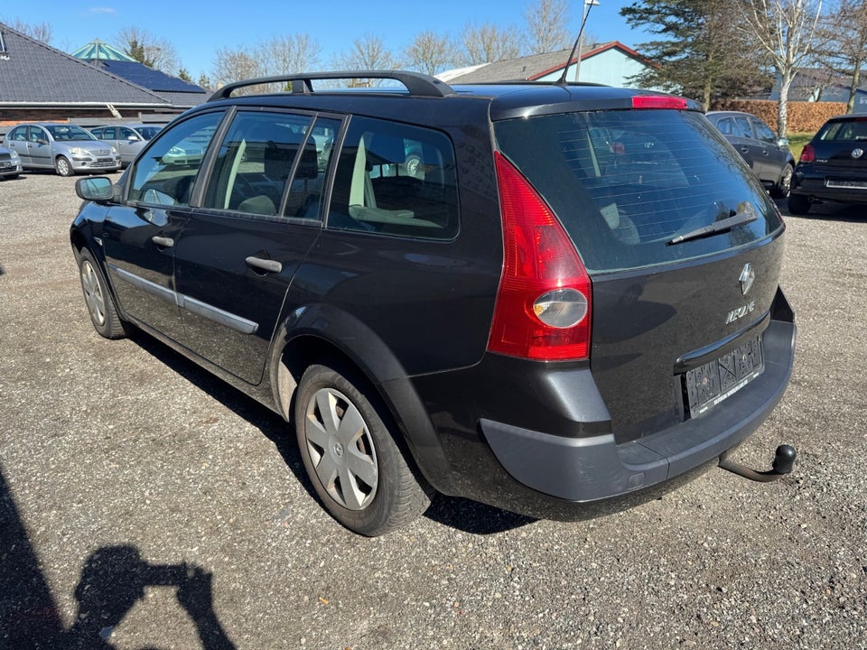 Renault Megane II 1,6 Authentique Comfort stc. 5d