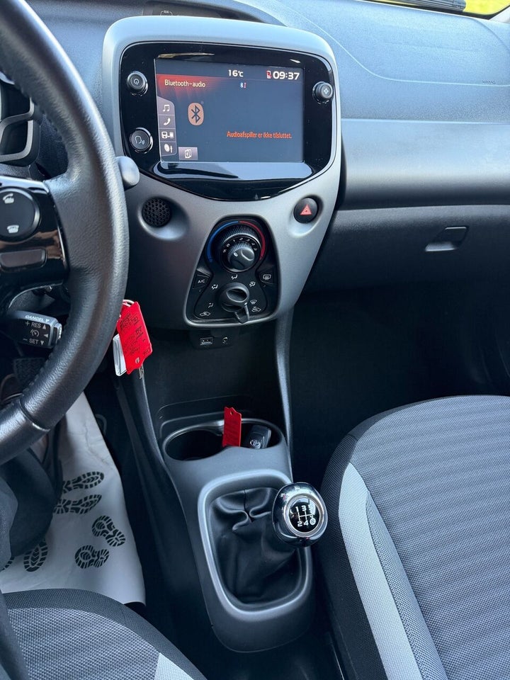 Toyota Aygo 1,0 VVT-i x-plore 5d
