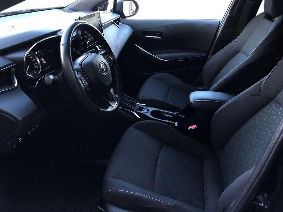 Toyota Corolla 1,8 Hybrid Active Touring Sports MDS 5d