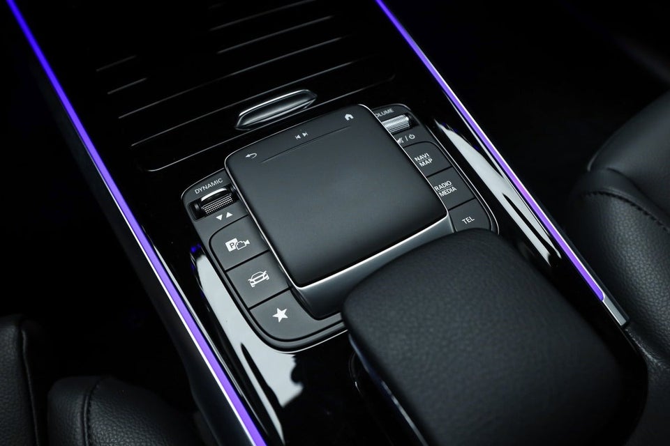 Mercedes EQB300 Progressive 4Matic Van 5d