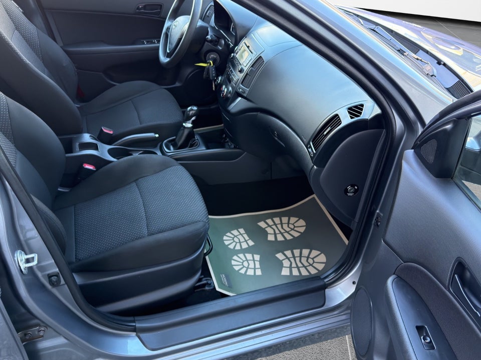 Hyundai i30 1,4 CVVT Comfort 5d