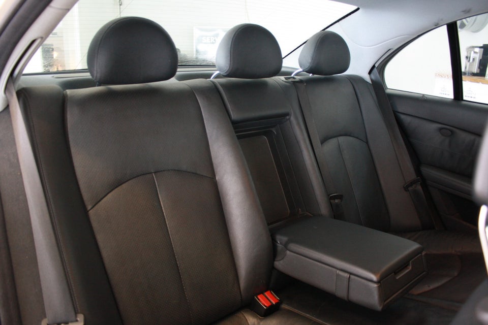Mercedes E240 2,6 Avantgarde aut. 4d