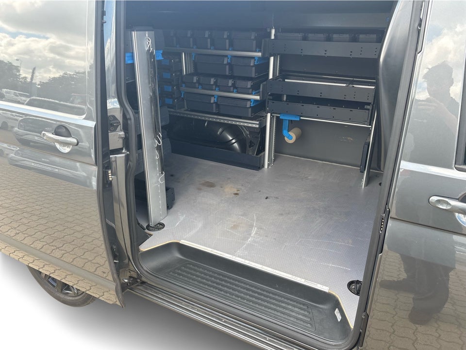 VW Transporter 2,0 TDi 204 Kassevogn DSG 4Motion kort