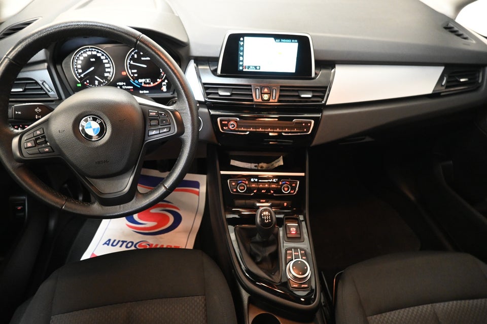 BMW 216i 1,5 Gran Tourer Connected 7prs 5d