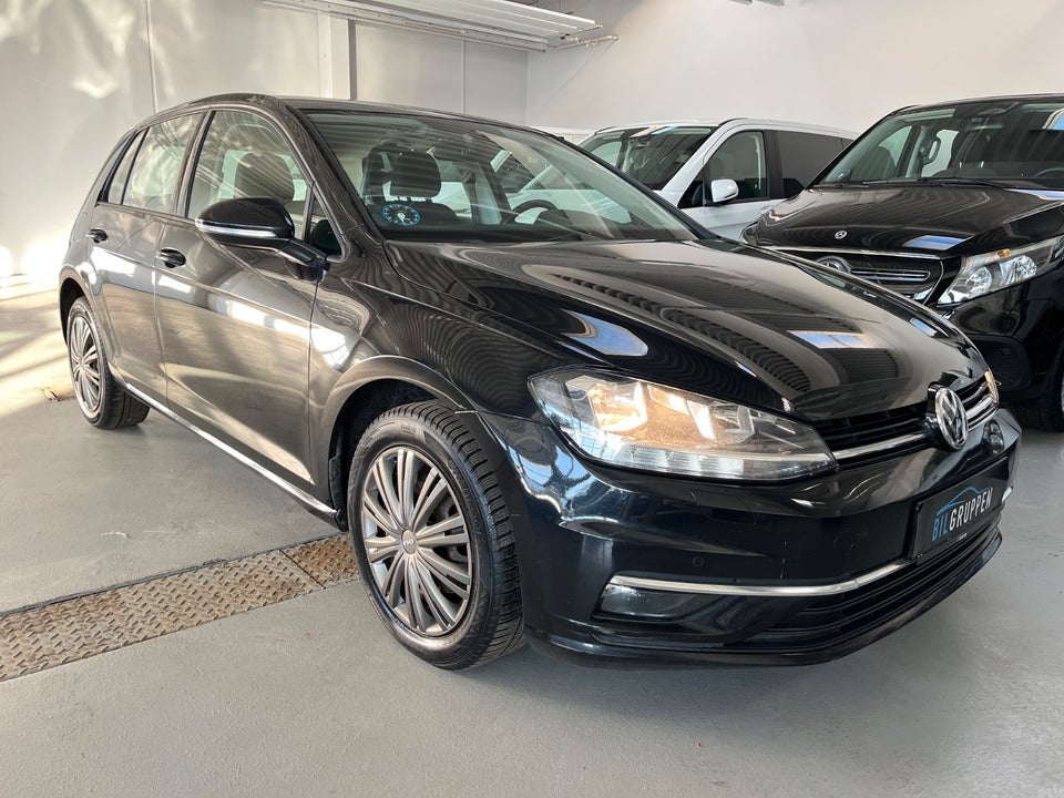 VW Golf VII 1,6 TDi 115 Comfortline Van 5d