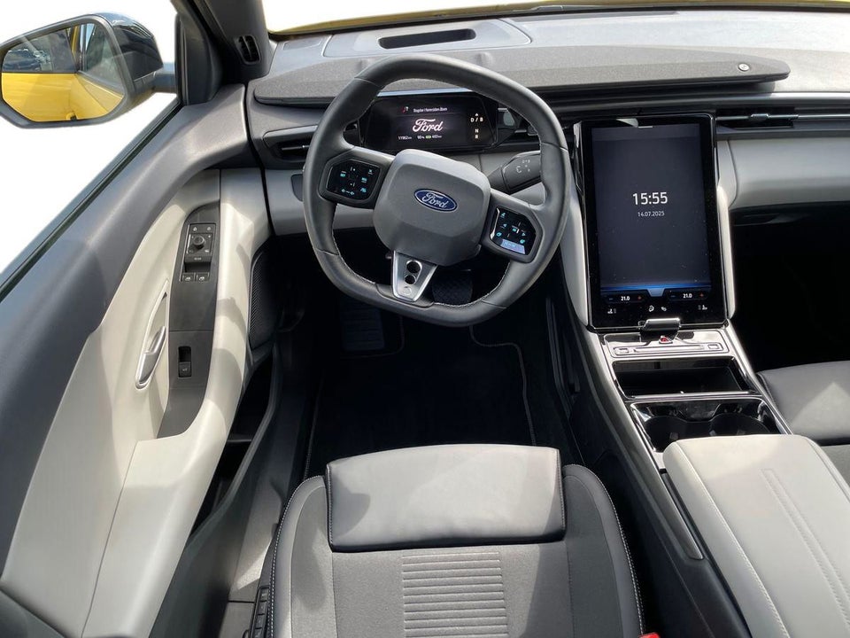 Ford Capri 82 Select Extended Range 5d