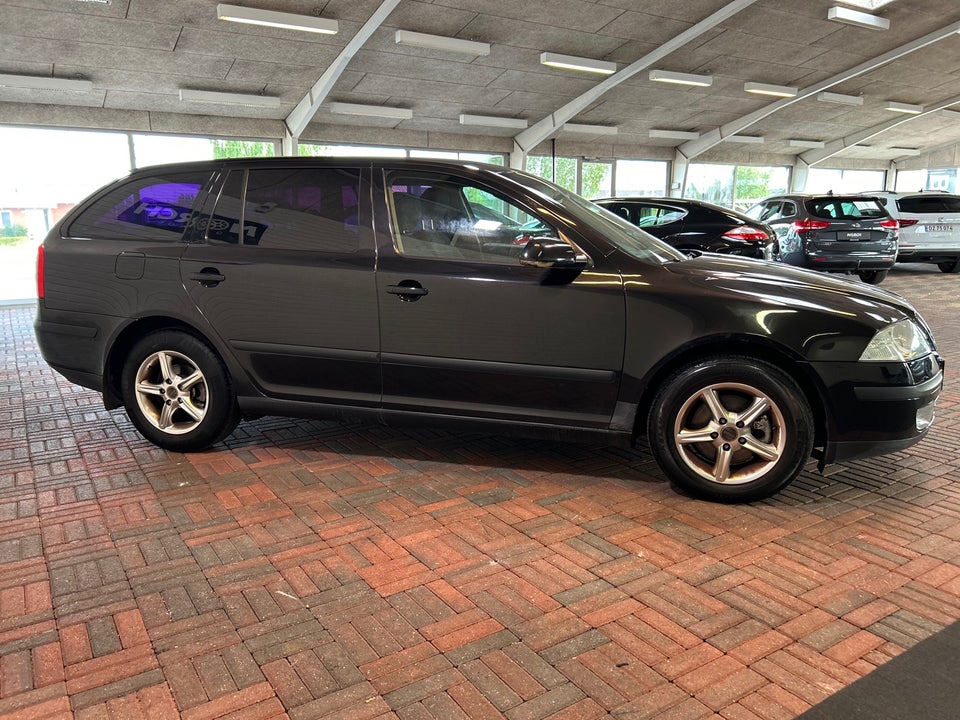 Skoda Octavia 2,0 TDi Ambiente 5d