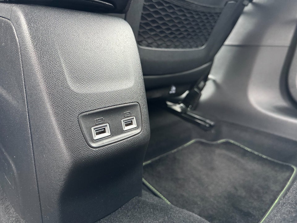 Peugeot e-208 50 GT 5d