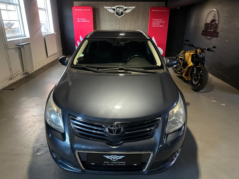 Toyota Avensis 2,0 VVT-i T2 stc. E-CVT 5d