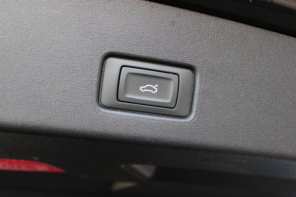 Audi Q4 e-tron 45 S-line 5d