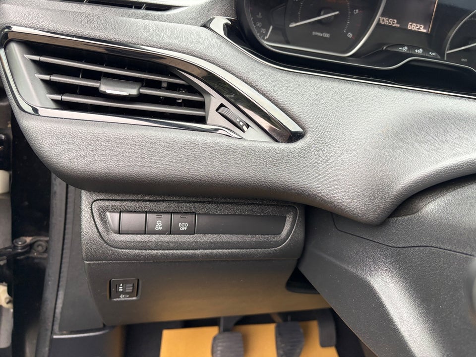 Peugeot 208 1,6 BlueHDi 100 Active 5d