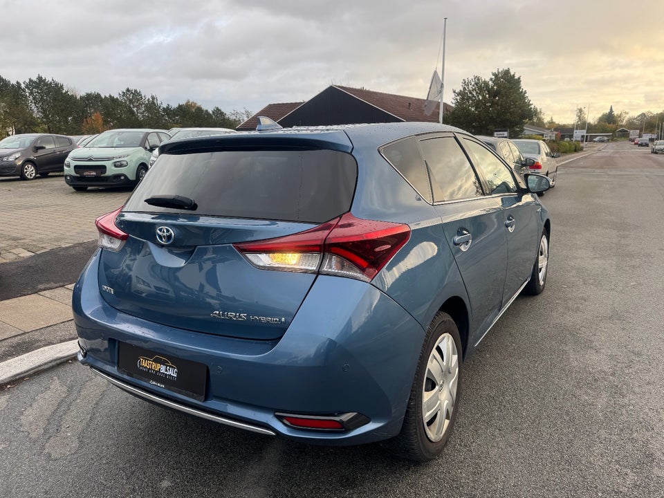 Toyota Auris 1,8 Hybrid H2 Comfort CVT 5d