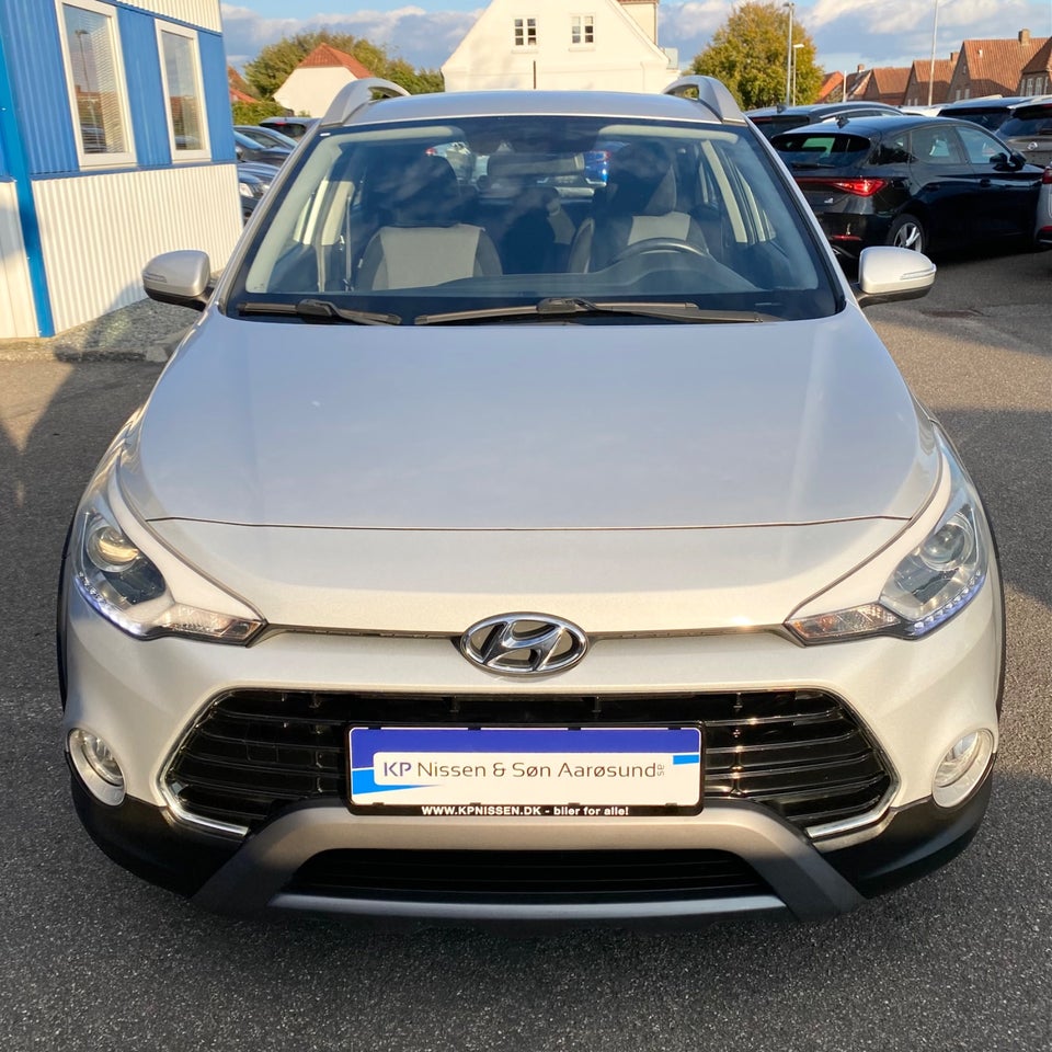 Hyundai i20 Active Cross 1,0 T-GDi Life 5d