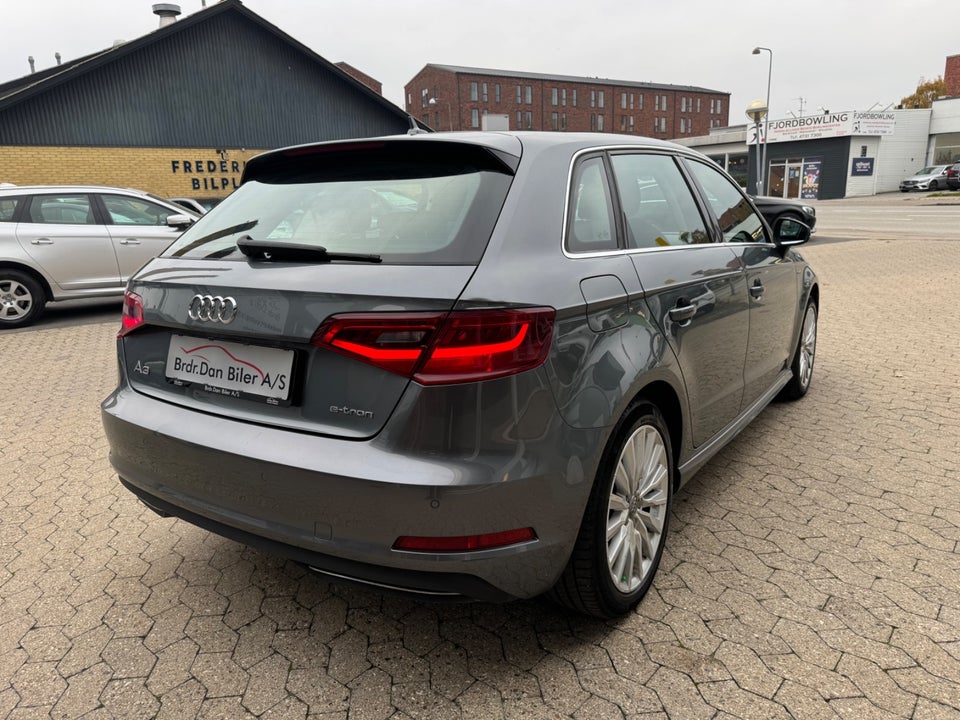 Audi A3 1,4 e-tron Sportback S-tr. 5d